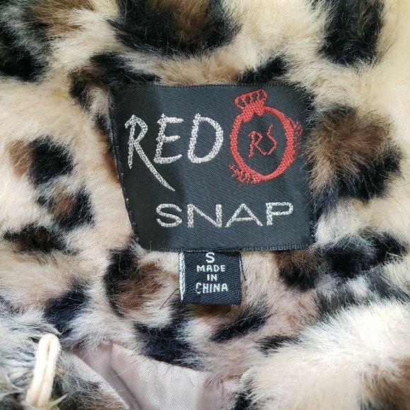Red Snap Leopard Jacket Furry Hook and Eye Closure - Picture 5 of 7